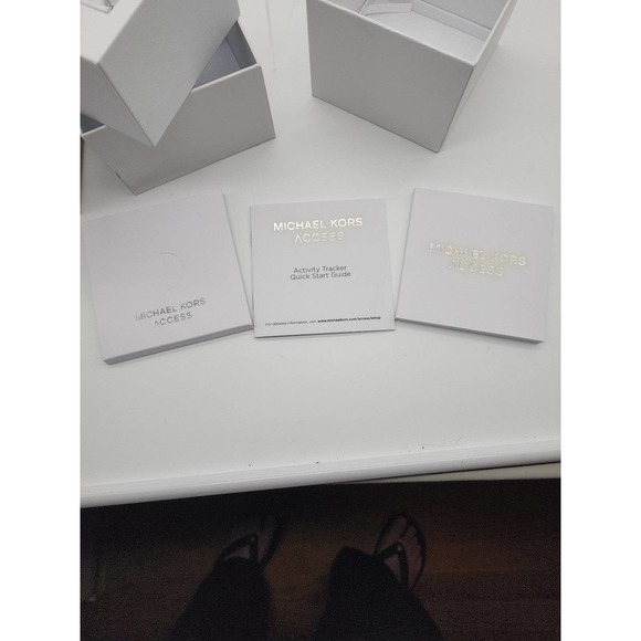 Michael Kors Access Braclet - Picture 6 of 7